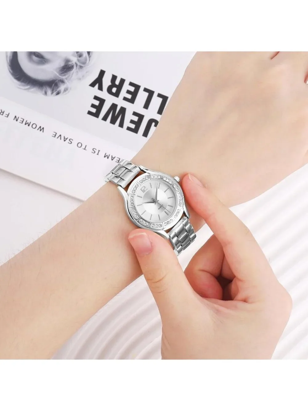 Women's Silver Analog Relogio Feminino Waterproof Bracelet Round Wrist Watch